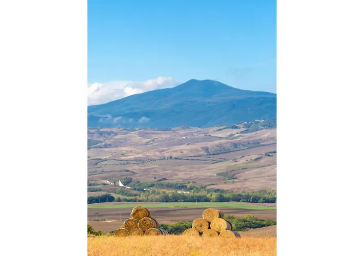 וילה Podere Belvedere *