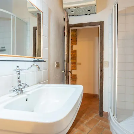 Villa Podere Belvedere *